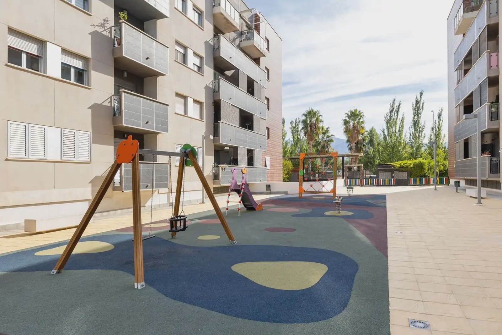 Flat for sale in Alhendin with pool garage - € 233,000 (Ref: 9837094)