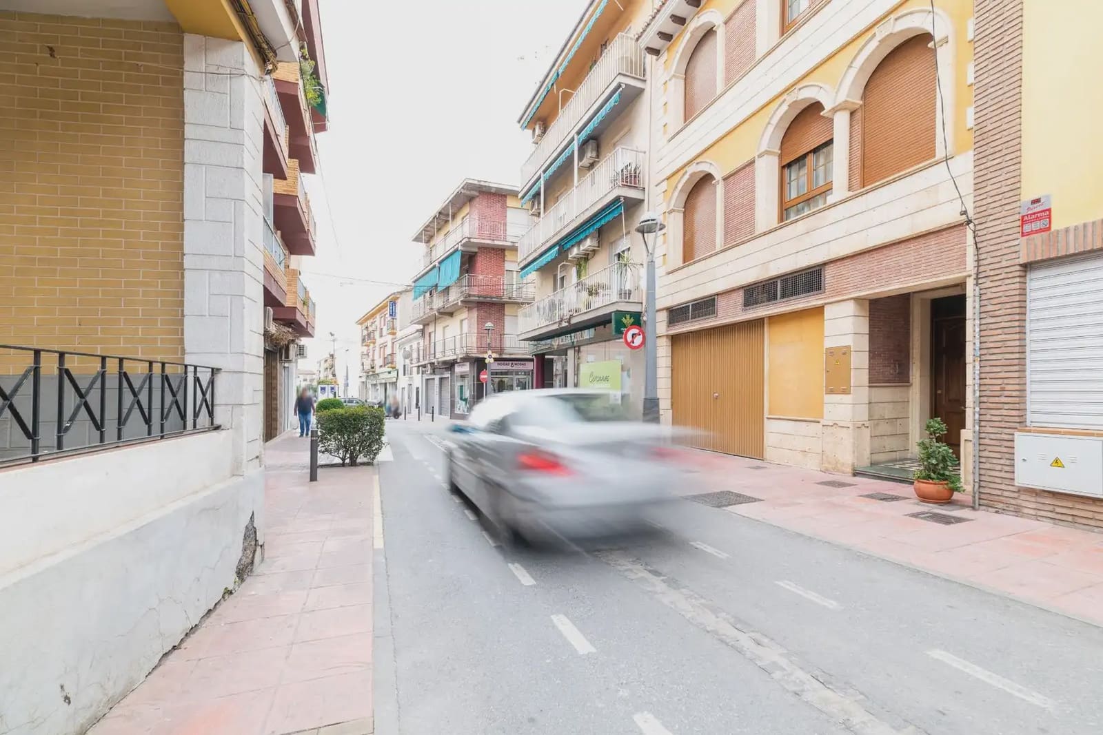 Local Comercial en Peligros en venta - 120.000 € (Ref: 9837095)