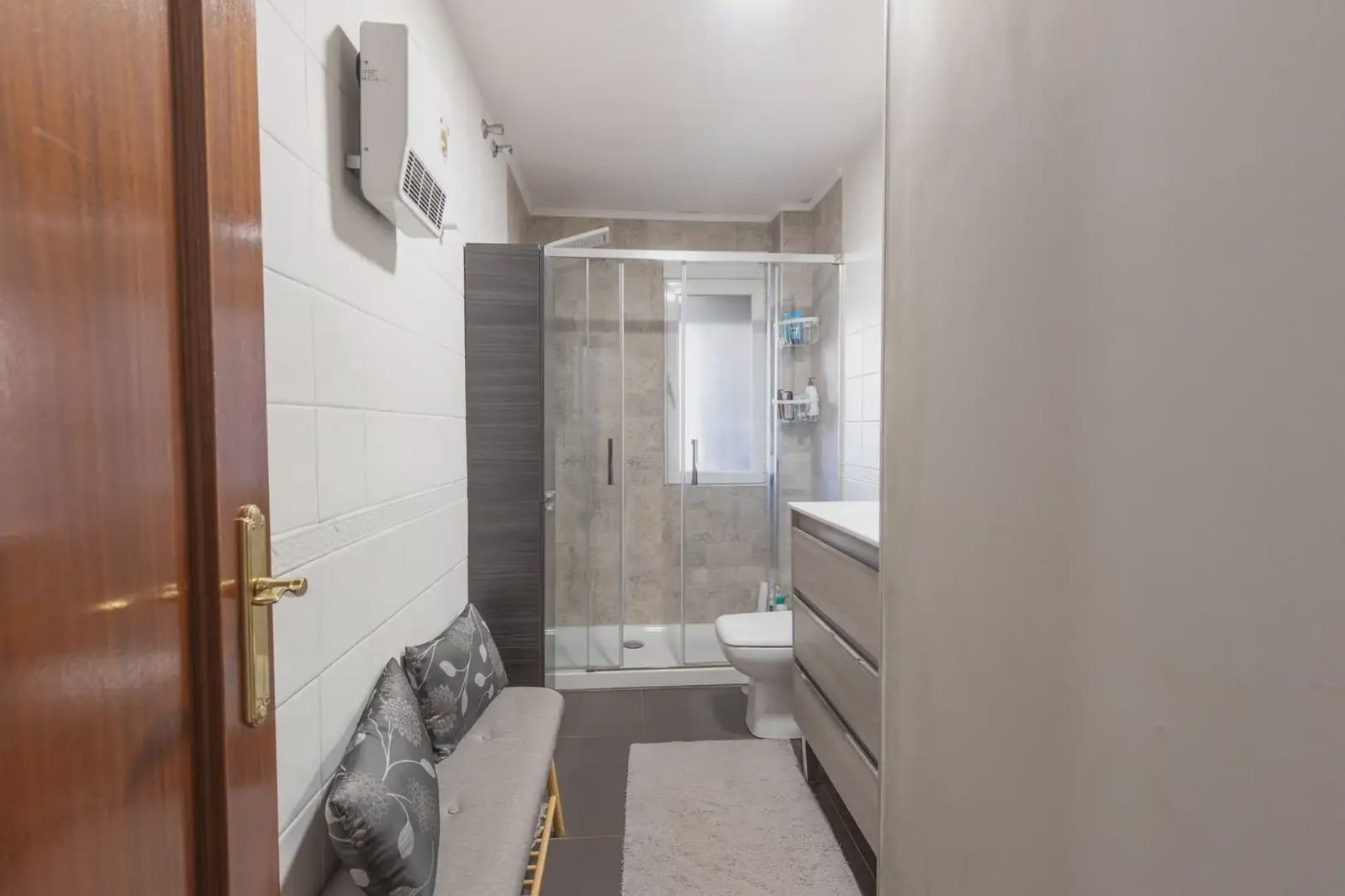 Hus til salgs i Armilla med garasje - € 380 000 (Ref: 9837097)