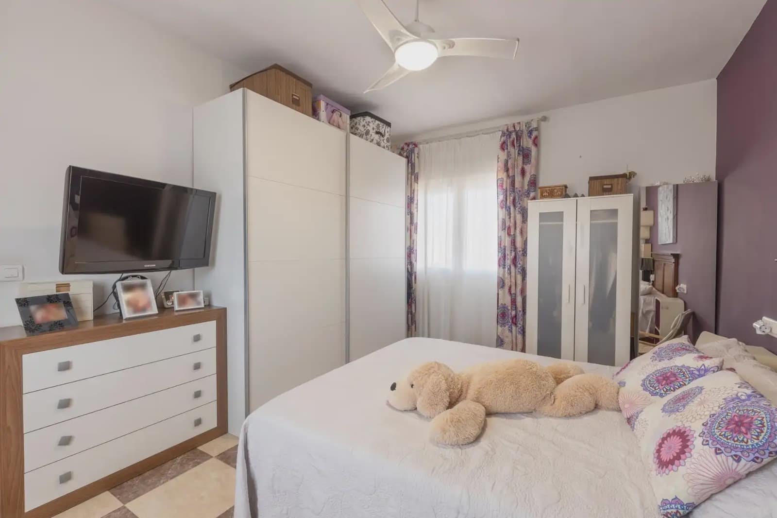 Hus til salgs i Armilla med garasje - € 380 000 (Ref: 9837097)