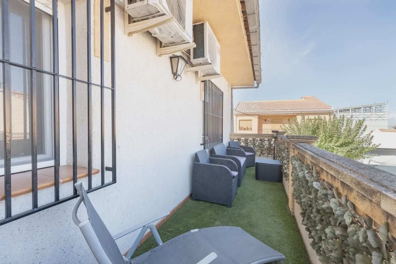 Hus til salgs i Armilla med garasje - € 380 000 (Ref: 9837097)