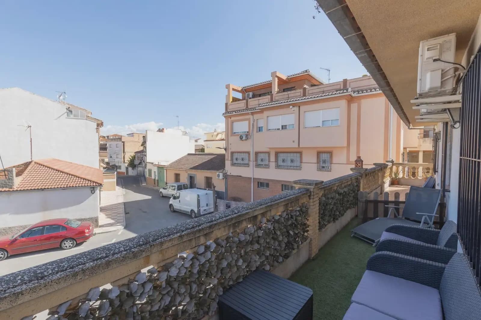 Hus til salgs i Armilla med garasje - € 380 000 (Ref: 9837097)
