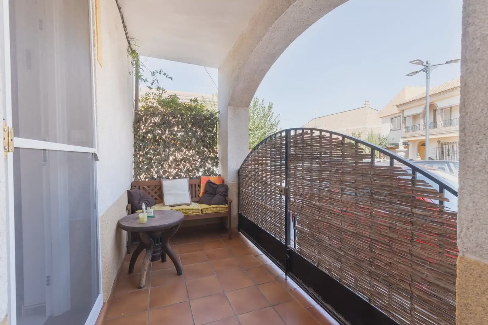 Hus til salgs i Armilla med garasje - € 380 000 (Ref: 9837097)