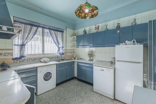 Omakotitalo myytävänä paikassa Angustias - Chana - Encina, Granada kaupunki mukana 
autotalli - 368 000 € (Ref: 9837098)
