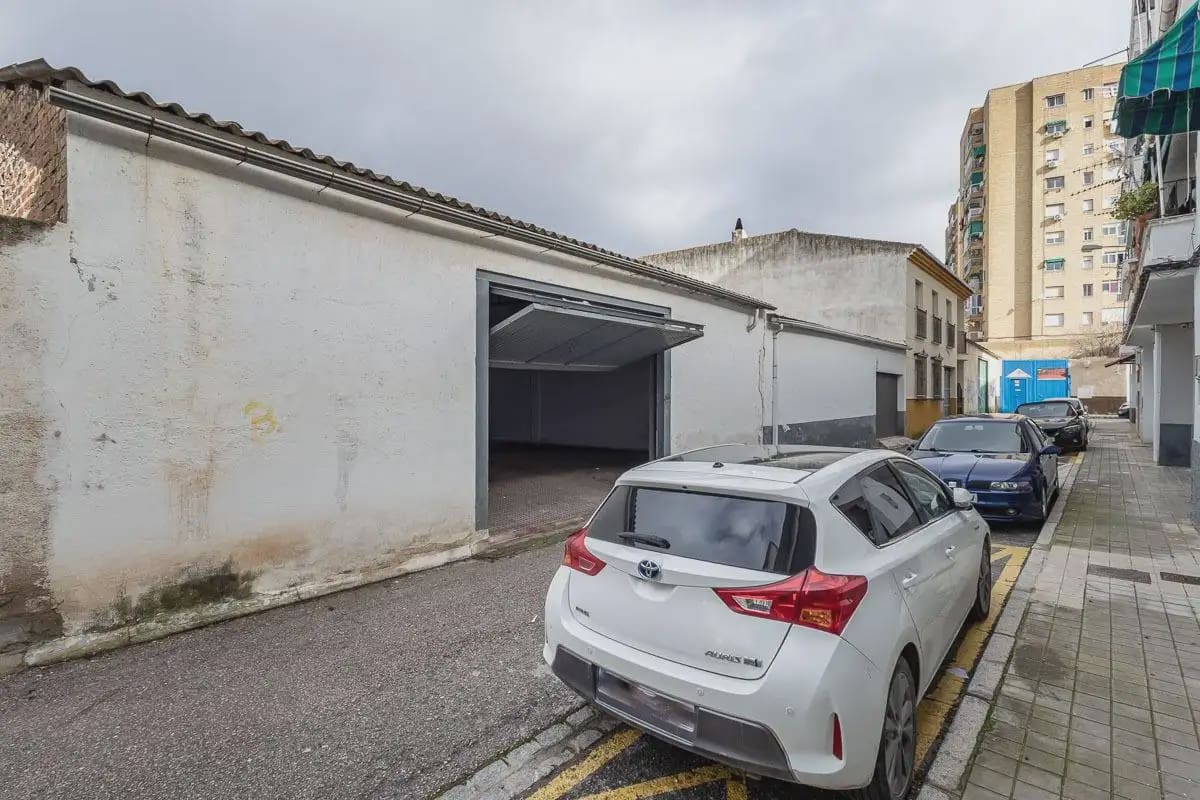 Omakotitalo myytävänä paikassa Granada kaupunki mukana 
autotalli - 368 000 € (Ref: 9837098)