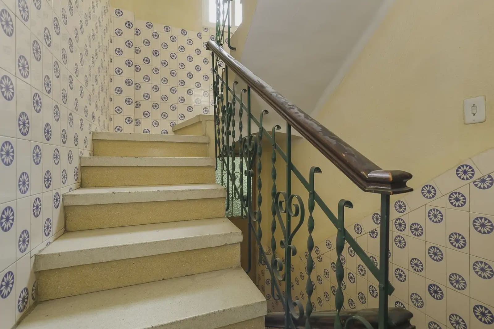 Lejlighed til salg i Granada by - € 165.000 (Ref: 9837100)