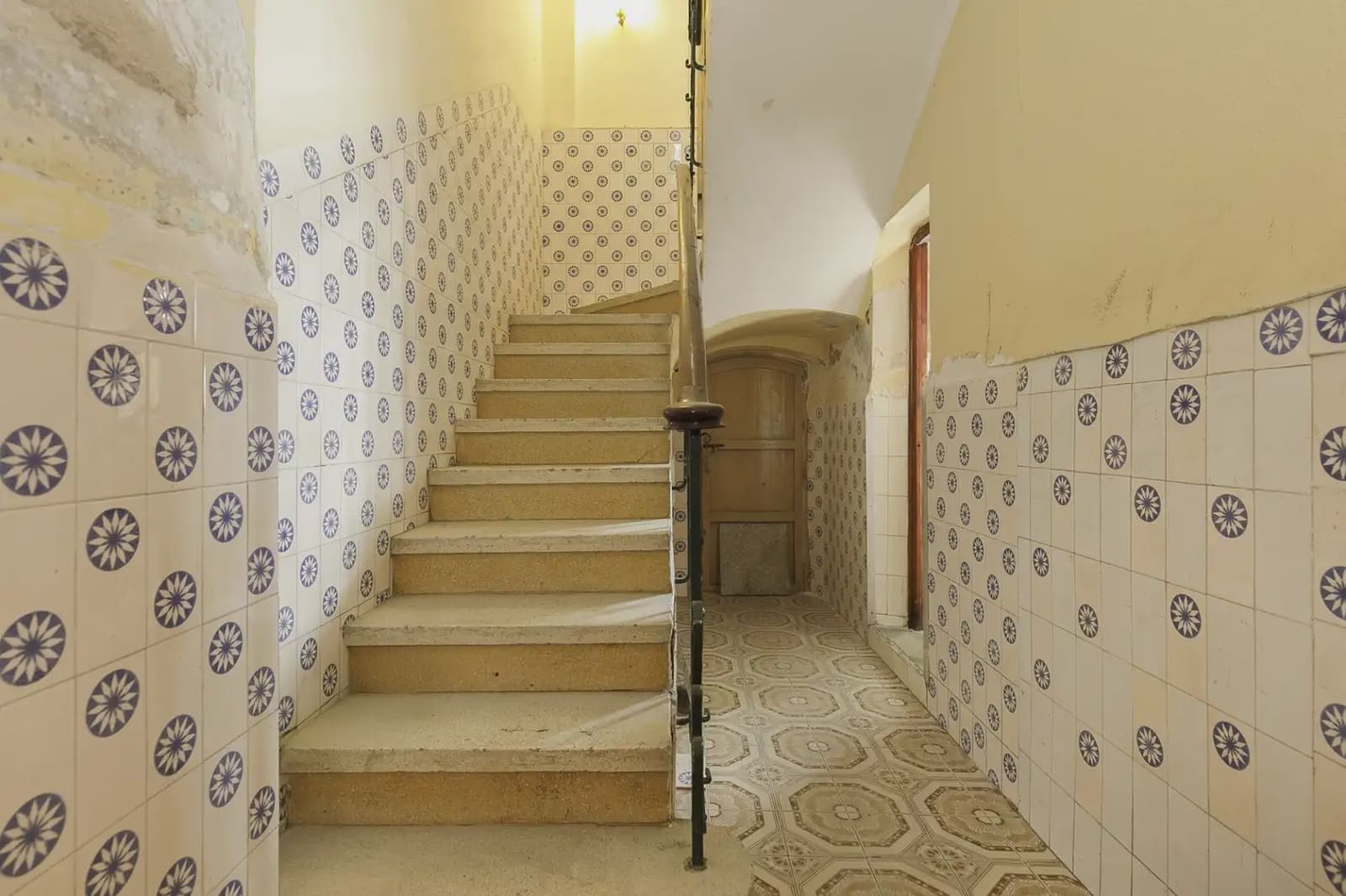 Lejlighed til salg i Granada by - € 165.000 (Ref: 9837100)