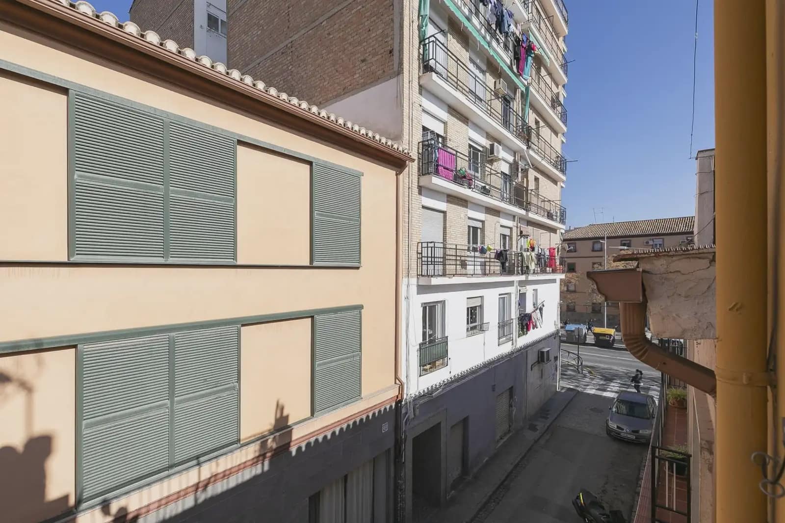 Lejlighed til salg i Granada by - € 165.000 (Ref: 9837100)