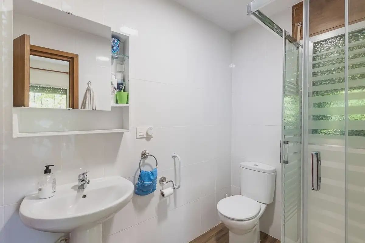 Villa for sale in Dilar with garage - € 350,000 (Ref: 9837101)