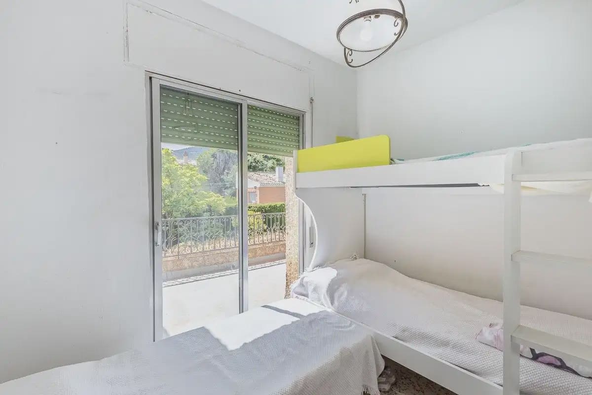 Villa for sale in Dilar with garage - € 350,000 (Ref: 9837101)