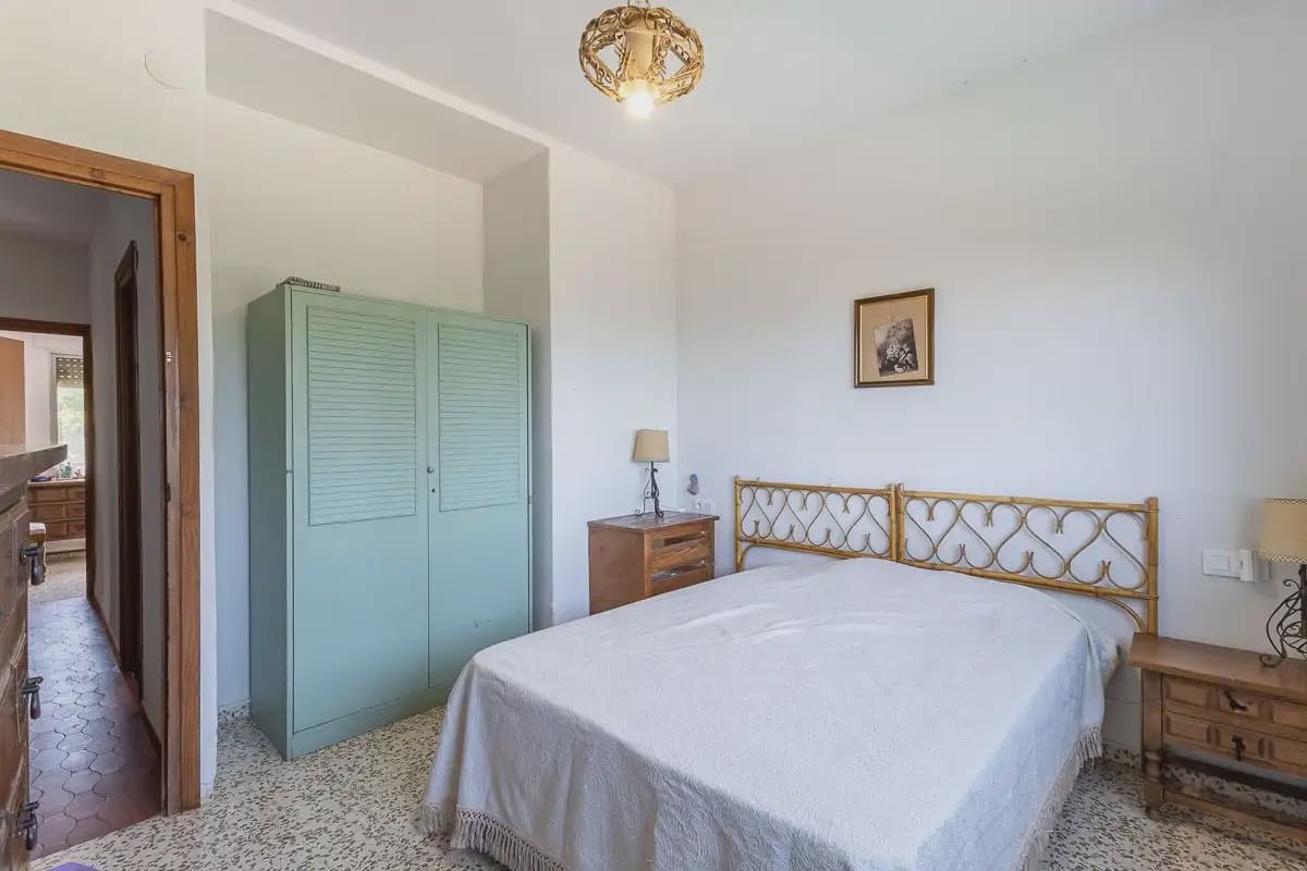 Villa for sale in Dilar with garage - € 350,000 (Ref: 9837101)