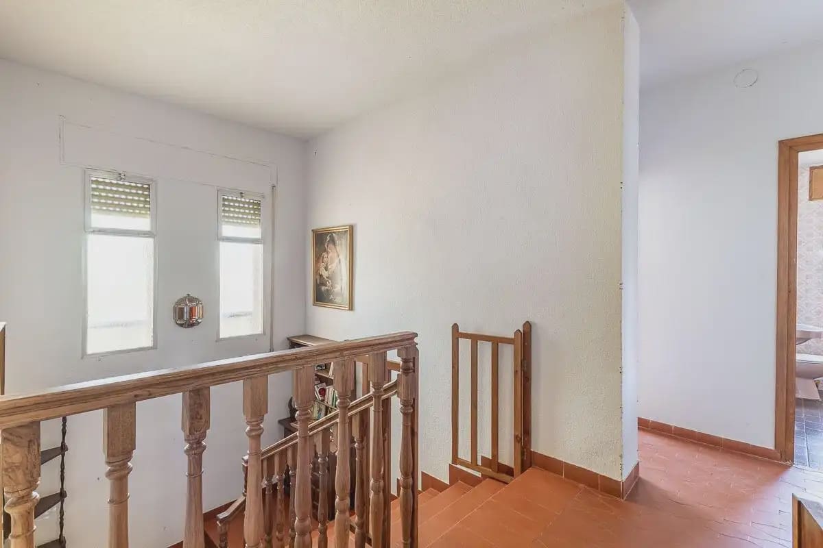 Villa for sale in Dilar with garage - € 350,000 (Ref: 9837101)