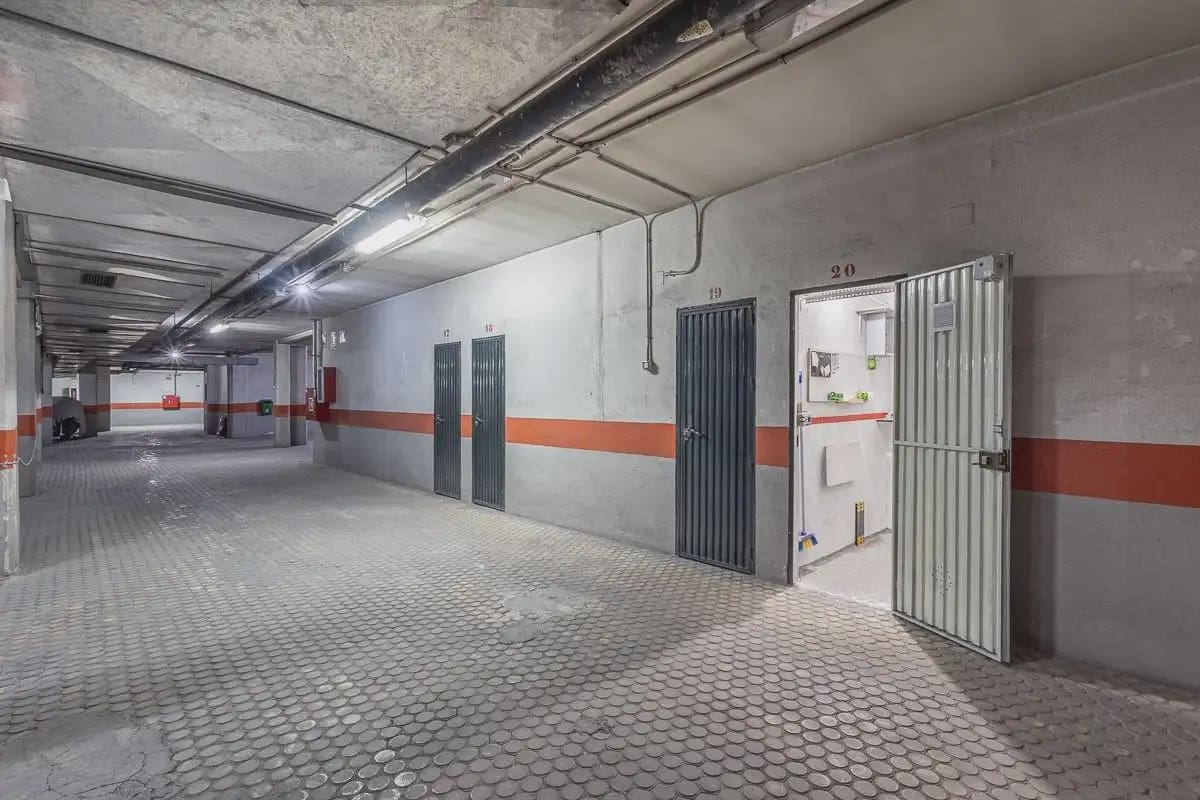 Bedrift til salgs i Granada by - € 8 000 (Ref: 9837102)