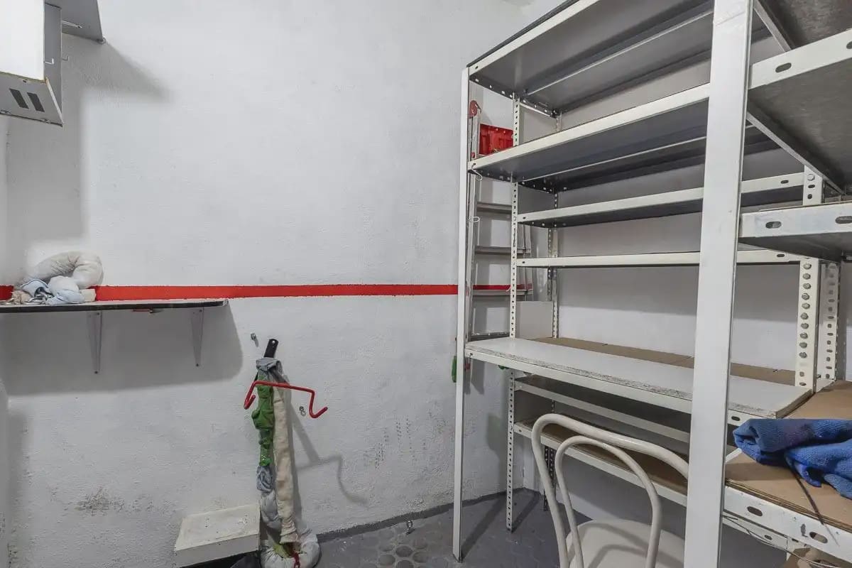 Bedrift til salgs i Granada by - € 8 000 (Ref: 9837102)