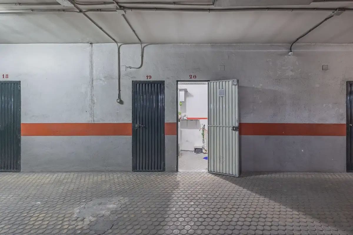 Bedrift til salgs i Granada by - € 8 000 (Ref: 9837102)
