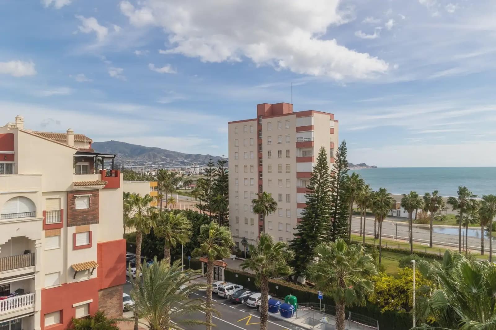 Penthouse te koop in Motril met zwembad garage - € 364.500 (Ref: 9837104)