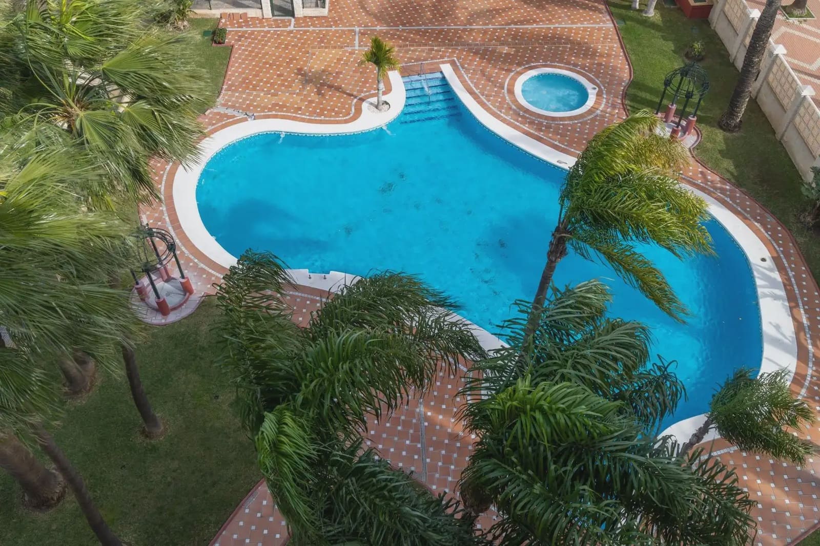 Penthouse te koop in Motril met zwembad garage - € 364.500 (Ref: 9837104)