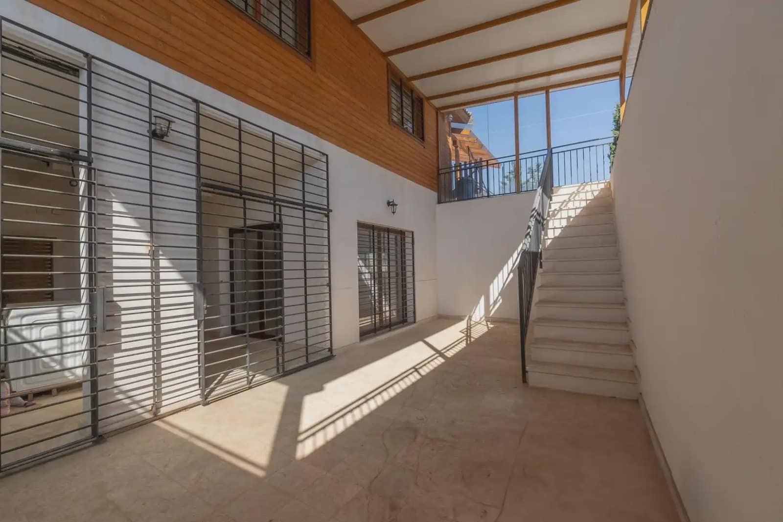 Moradia para venda em Churriana de la Vega com piscina garagem - 450 000 € (Ref: 9837106)
