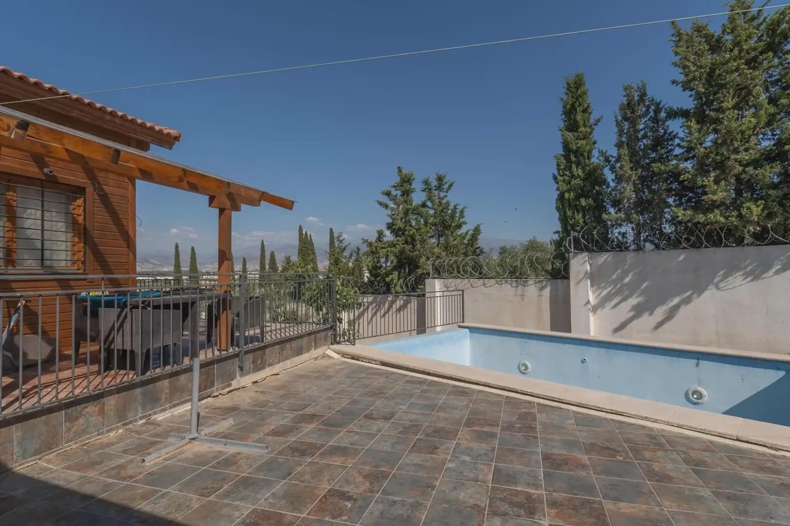 Moradia para venda em Churriana de la Vega com piscina garagem - 450 000 € (Ref: 9837106)