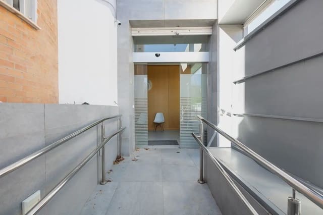 Erhverv til salg i Zaidin, Granada by - € 500.000 (Ref: 9837107)