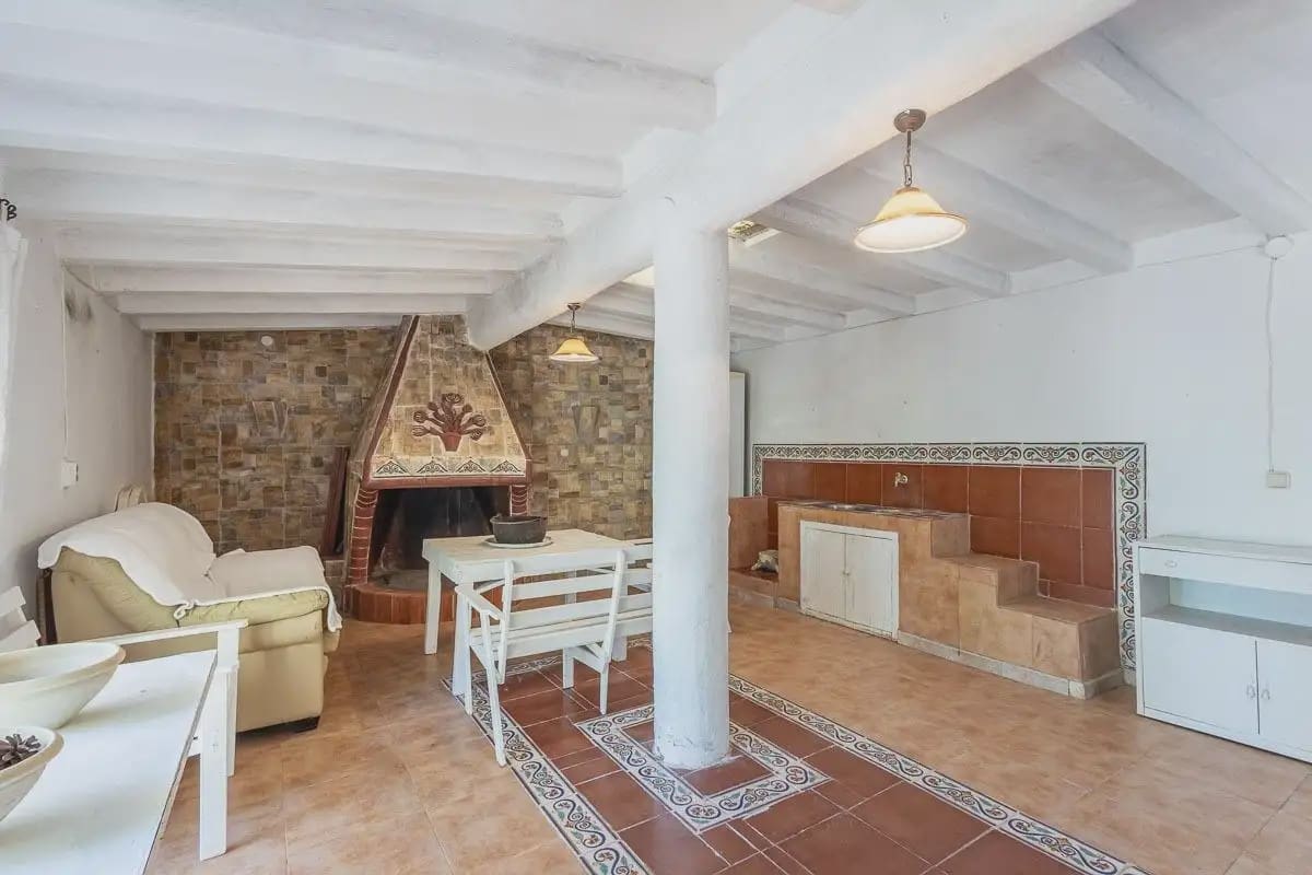 Villa for sale in Purullena with garage - € 249,000 (Ref: 9837108)