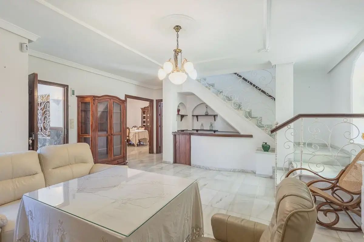 Villa for sale in Purullena with garage - € 249,000 (Ref: 9837108)