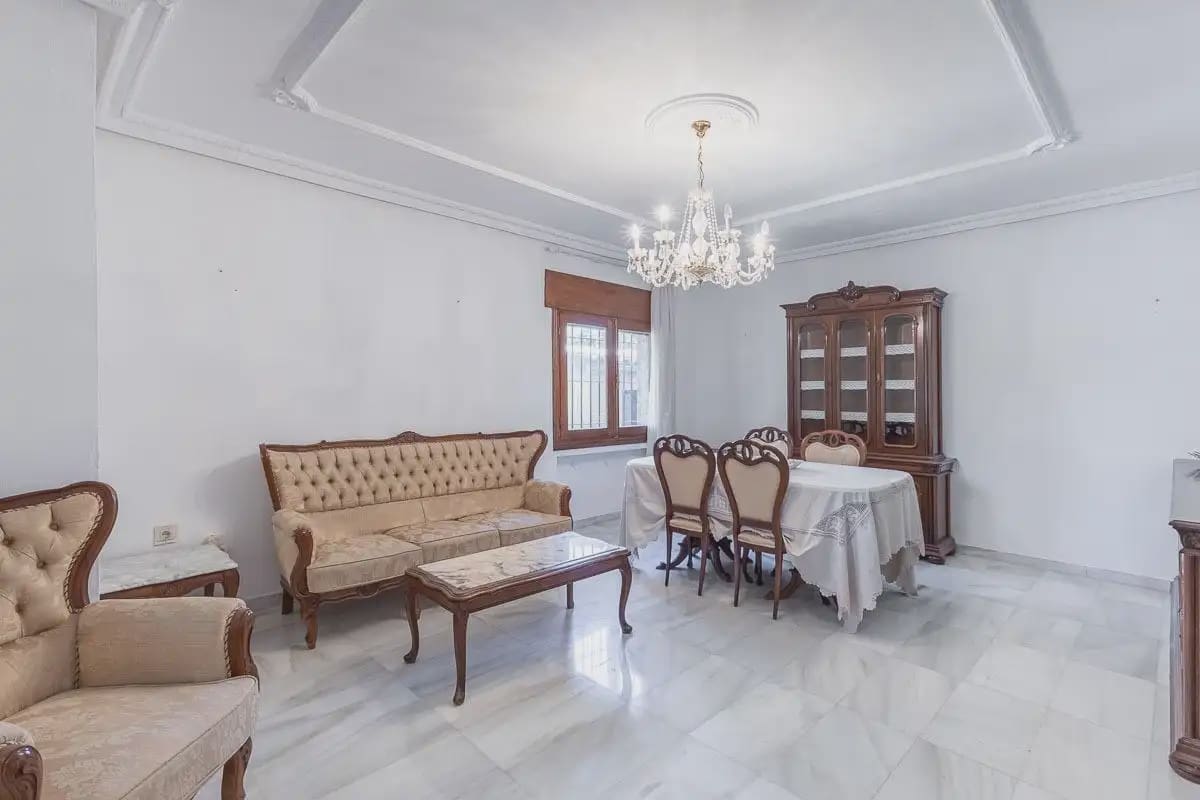 Villa for sale in Purullena with garage - € 249,000 (Ref: 9837108)