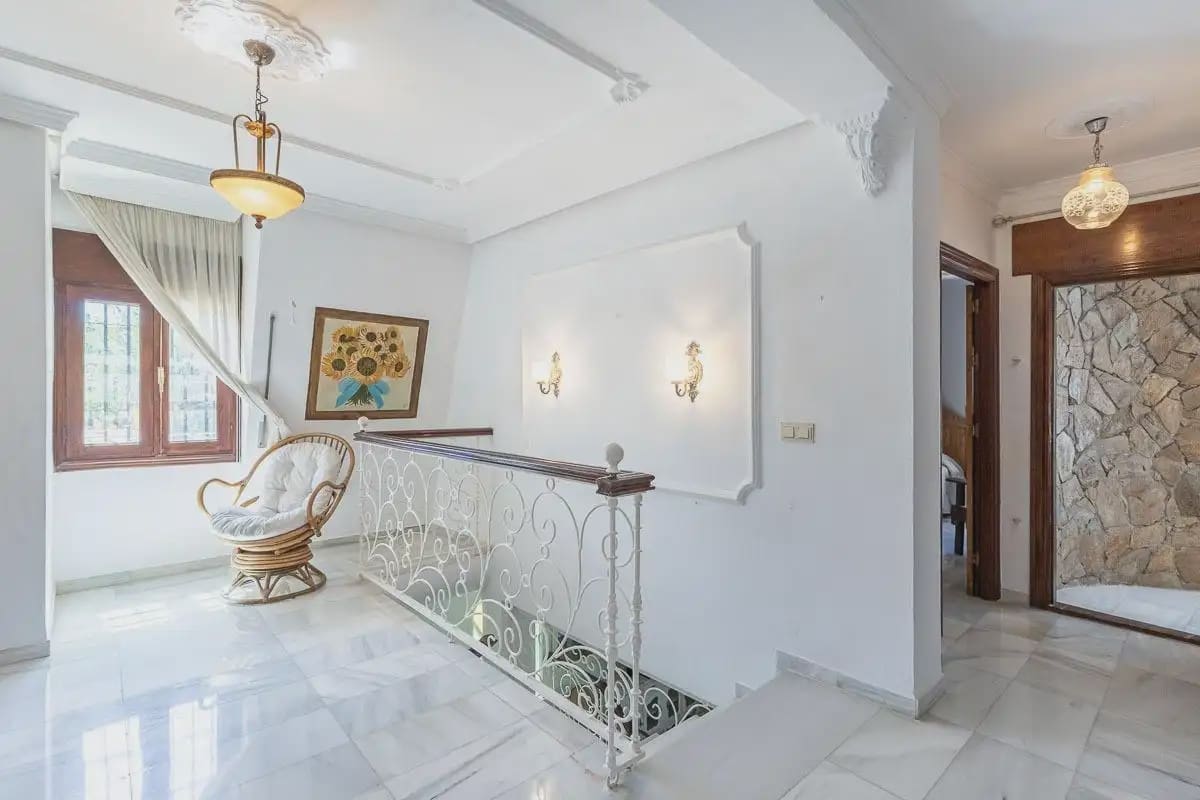 Villa for sale in Purullena with garage - € 249,000 (Ref: 9837108)