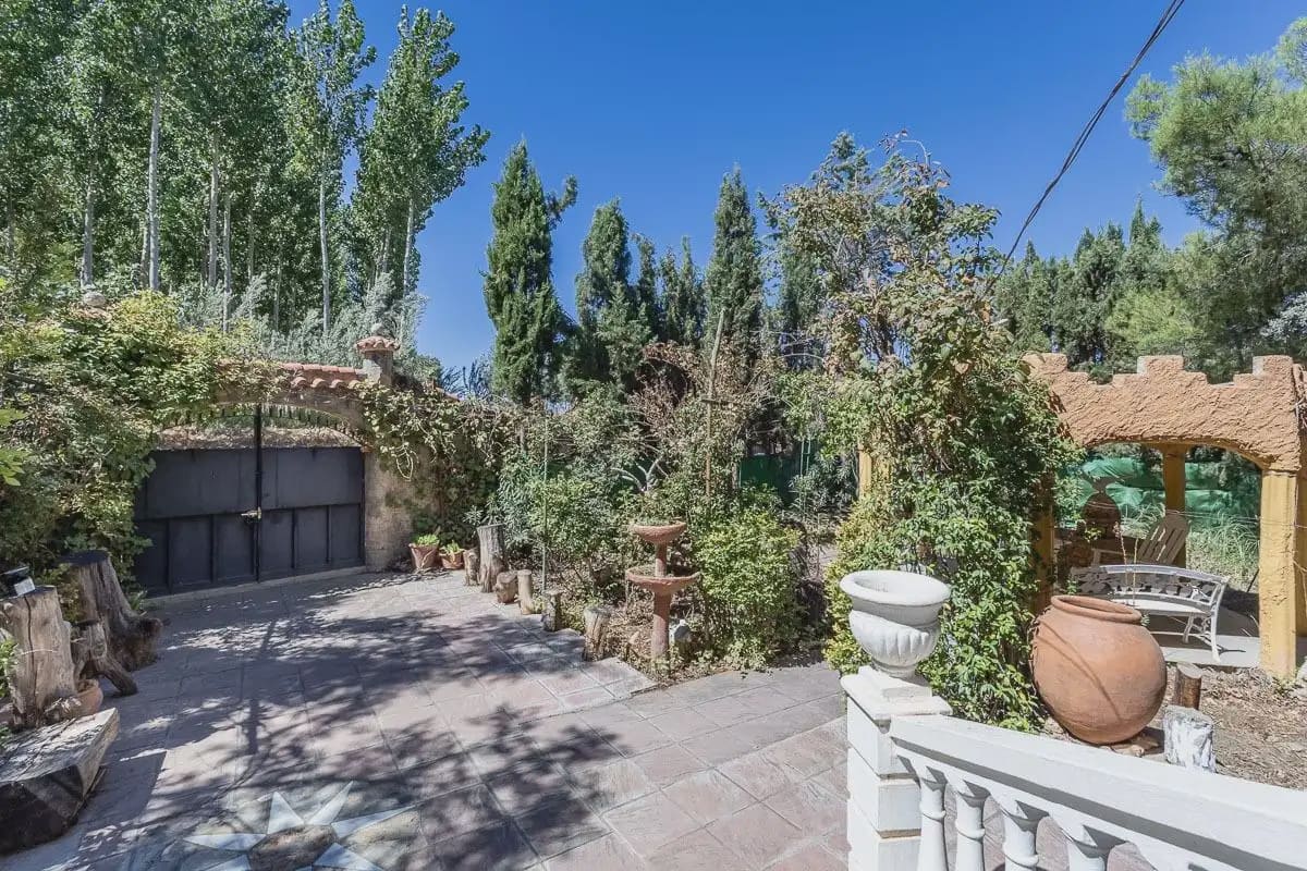 Villa for sale in Purullena with garage - € 249,000 (Ref: 9837108)