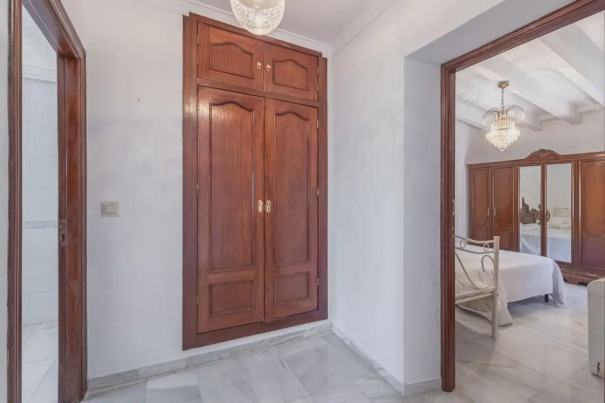 Villa for sale in Purullena with garage - € 249,000 (Ref: 9837108)