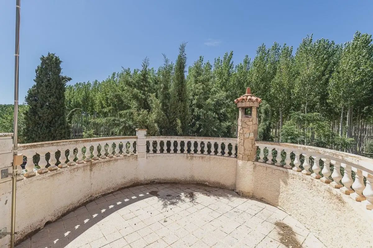 Villa for sale in Purullena with garage - € 249,000 (Ref: 9837108)