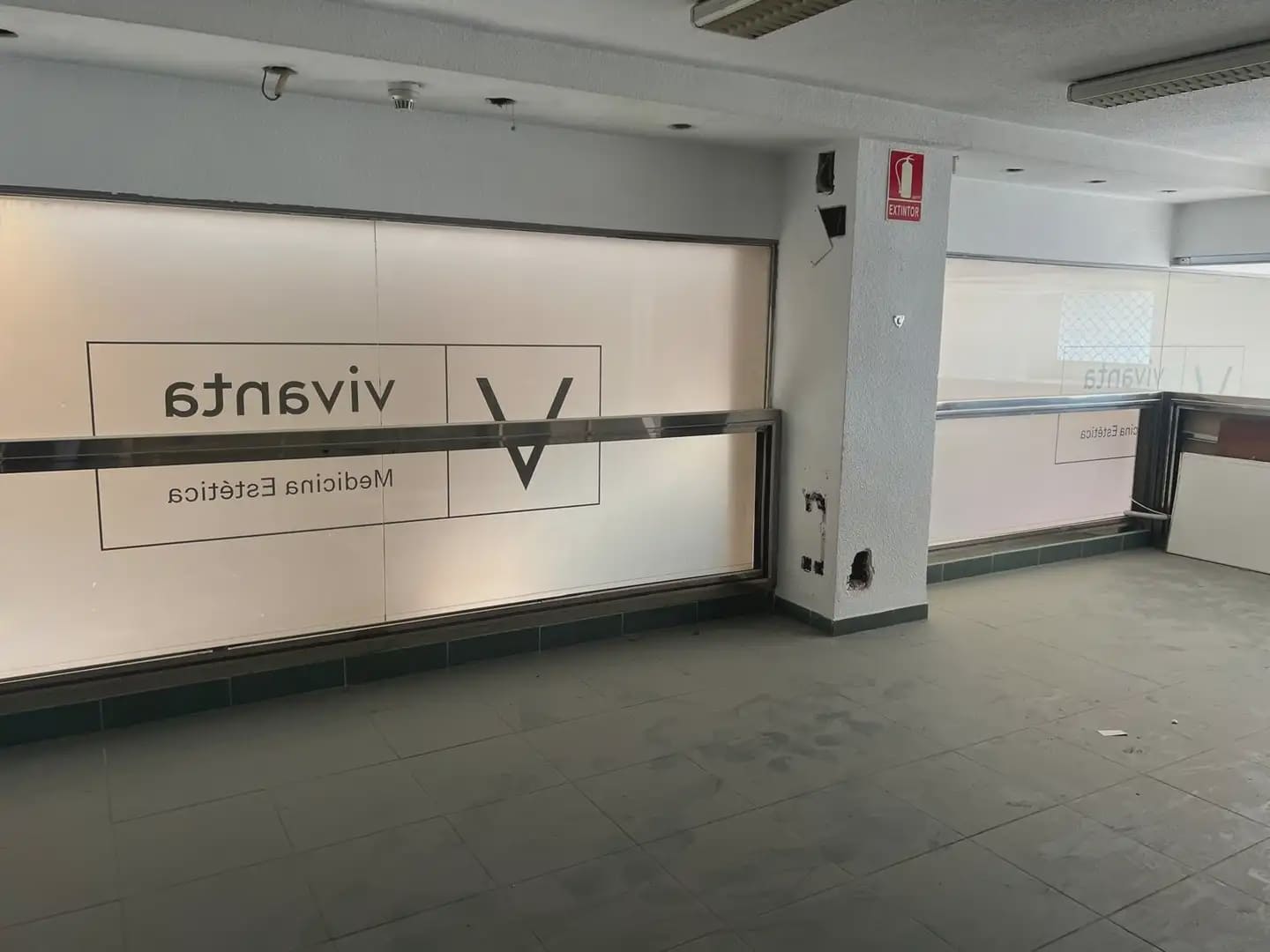 Kommersiell til leie i Granada by - € 2 200 (Ref: 9837109)