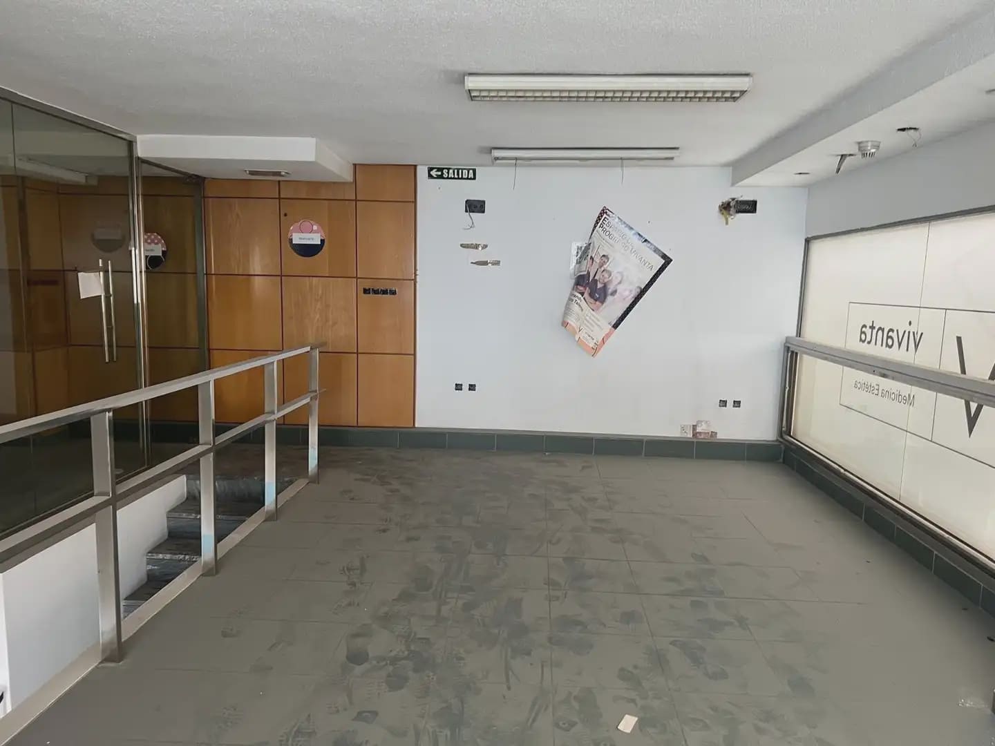 Kommersiell til leie i Granada by - € 2 200 (Ref: 9837109)