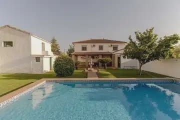 Finca/Landehus til salg i Moraleda de Zafayona med swimmingpool garage - € 599.000 (Ref: 9837112)