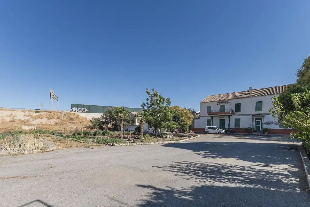 Finca/Herregård til salgs i Granada by med svømmebasseng - € 669 890 (Ref: 9837113)