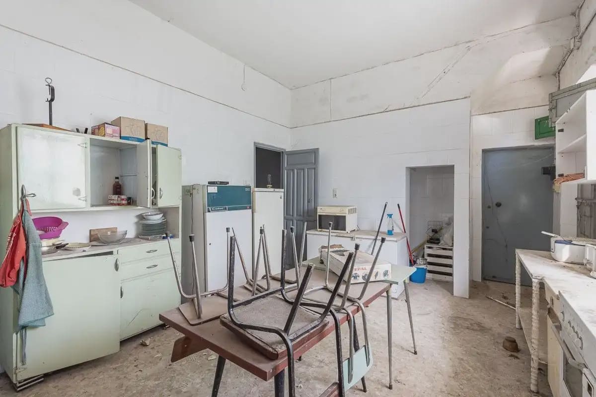 Finca/Herregård til salgs i Granada by med svømmebasseng - € 669 890 (Ref: 9837113)