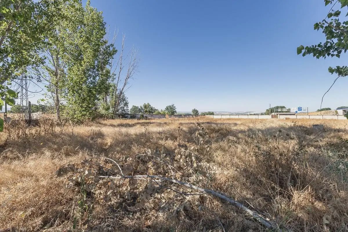 Finca/Herregård til salgs i Granada by med svømmebasseng - € 669 890 (Ref: 9837113)