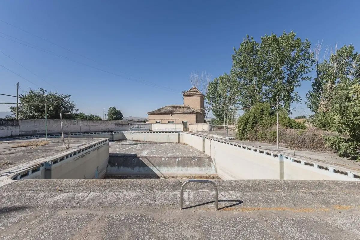 Finca/Herregård til salgs i Granada by med svømmebasseng - € 669 890 (Ref: 9837113)