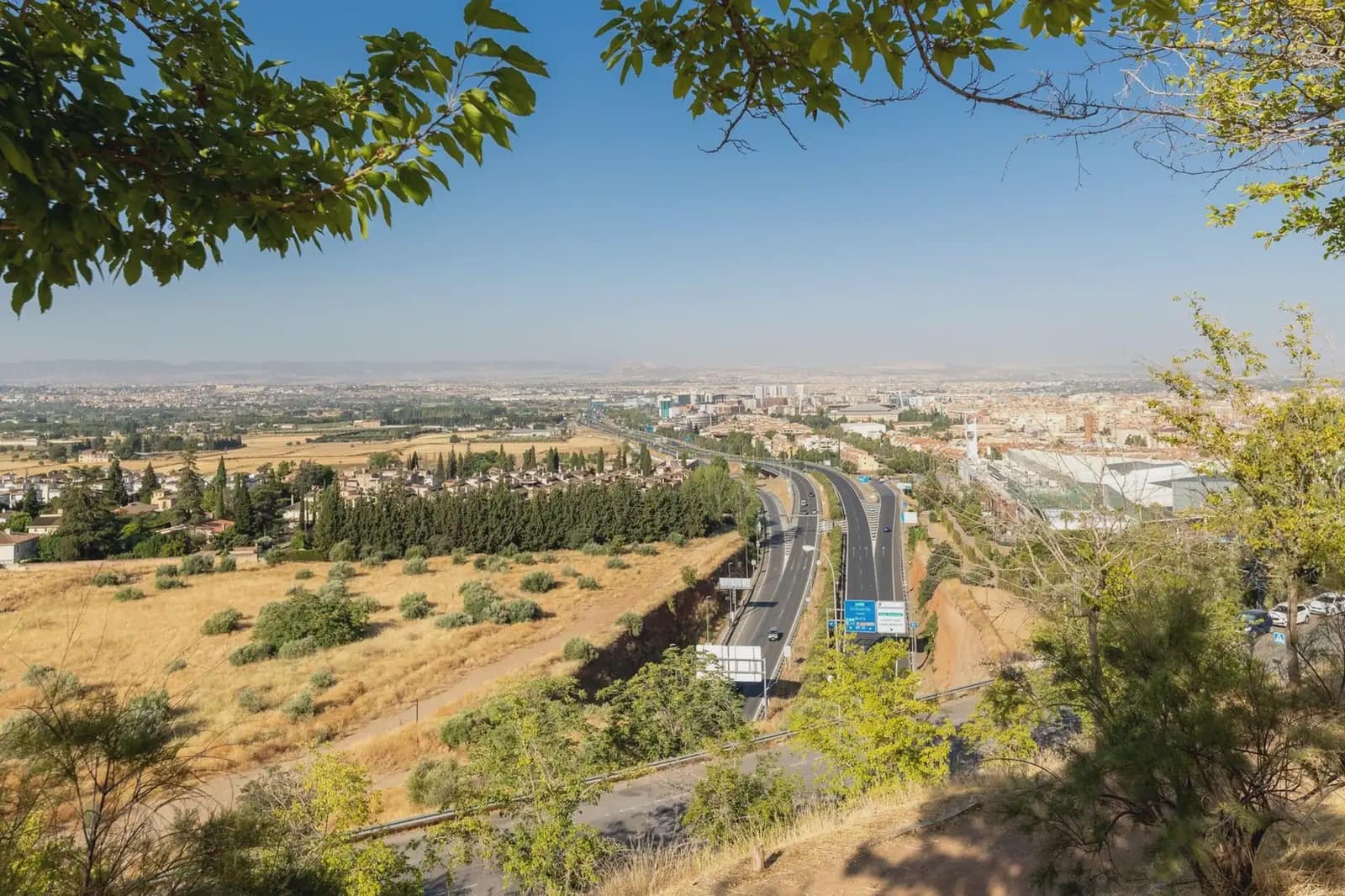 Byggegrund til salg i Granada by - € 204.000 (Ref: 9837114)