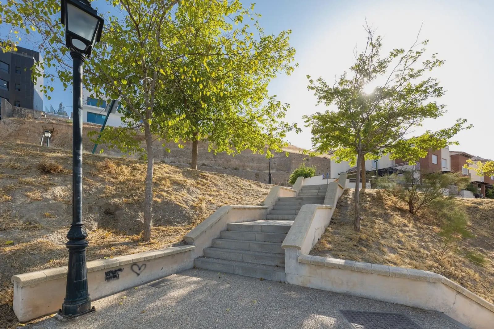Byggegrund til salg i Granada by - € 204.000 (Ref: 9837114)