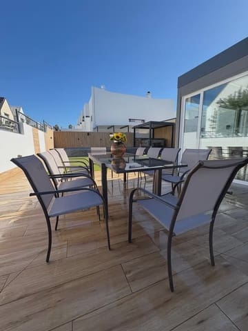 Villetta a Schiera in vendita in Albolote con piscina garage - 620.000 € (Rif: 9837118)