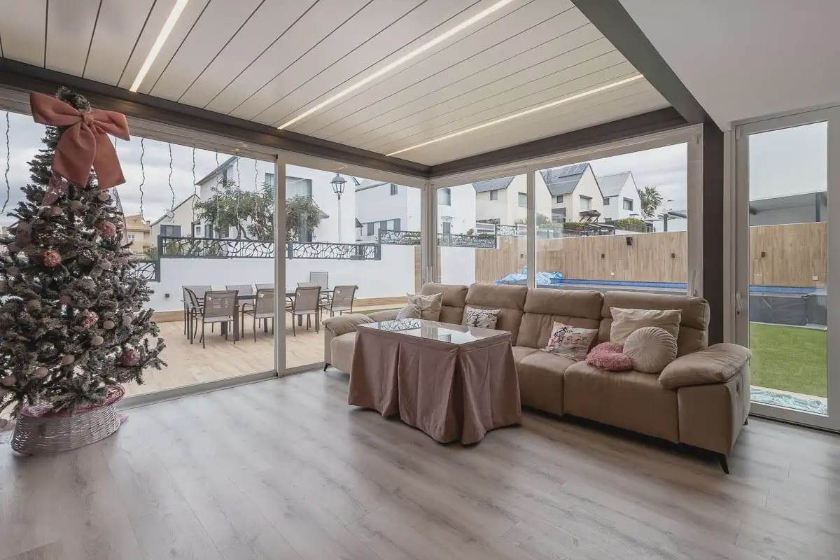 Moradia em Banda para venda em Albolote com piscina garagem - 620 000 € (Ref: 9837118)