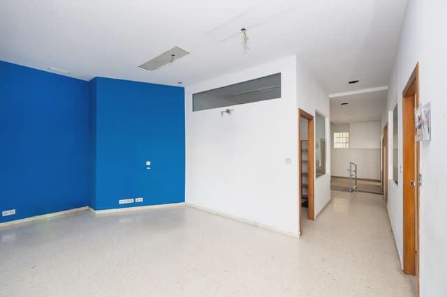 Local Comercial en Cervantes, Granada ciudad en venta - 599.000 € (Ref: 9837119)
