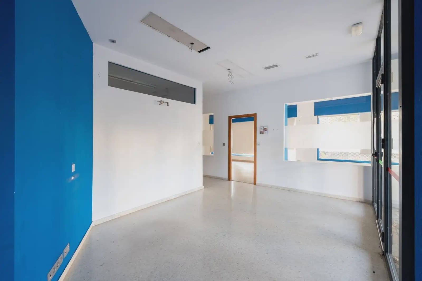 Local Comercial en Granada ciudad en venta - 599.000 € (Ref: 9837119)