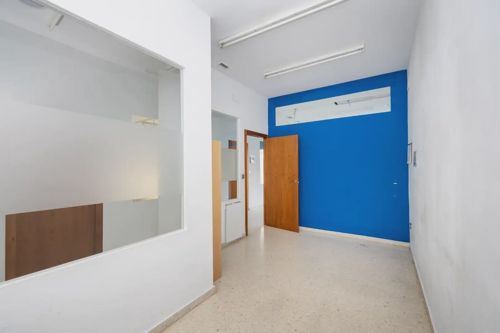 Local Comercial en Granada ciudad en venta - 599.000 € (Ref: 9837119)