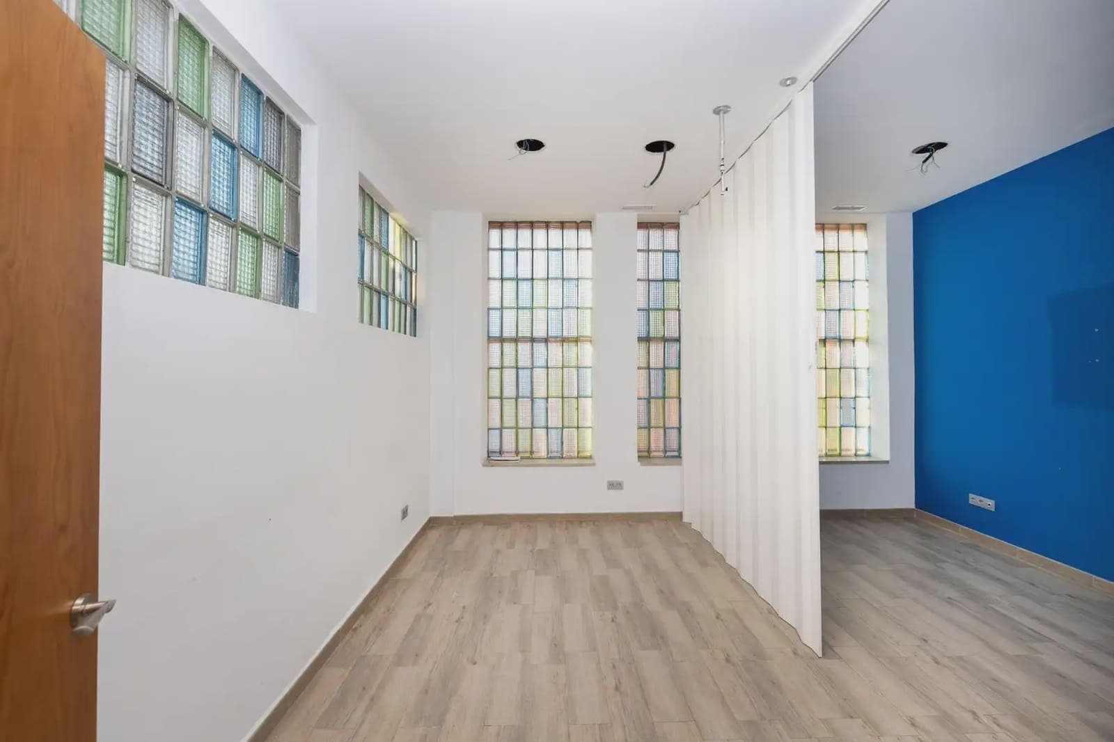 Local Comercial en Granada ciudad en venta - 599.000 € (Ref: 9837119)