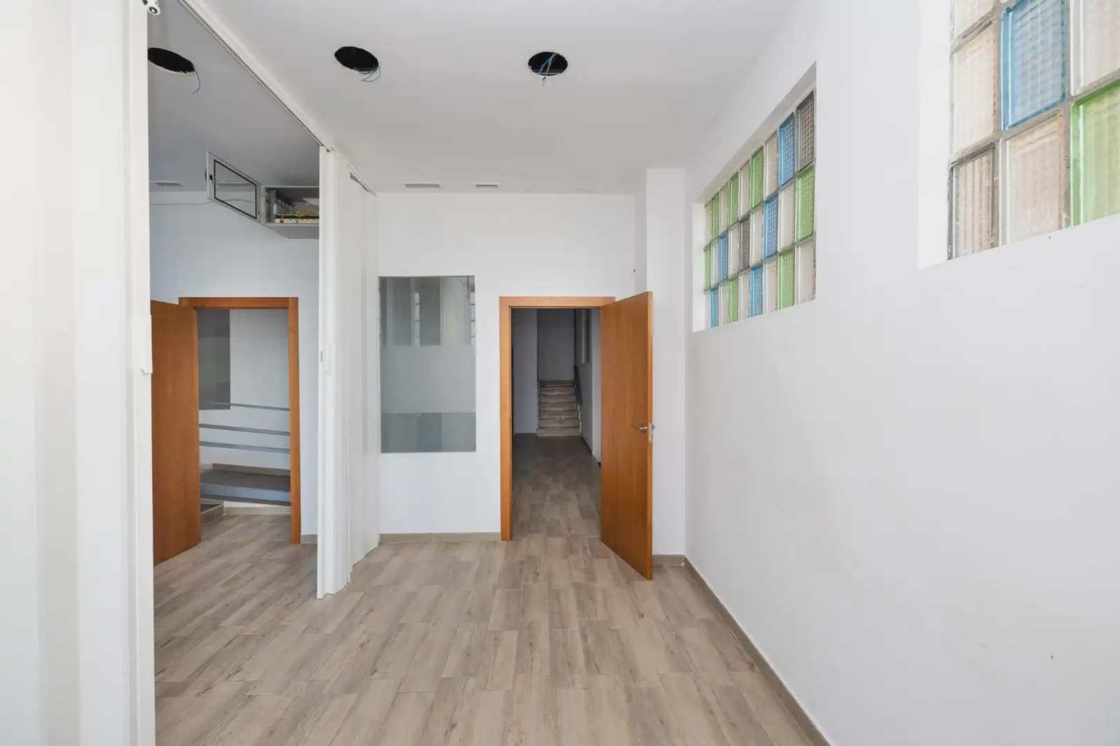 Local Comercial en Granada ciudad en venta - 599.000 € (Ref: 9837119)