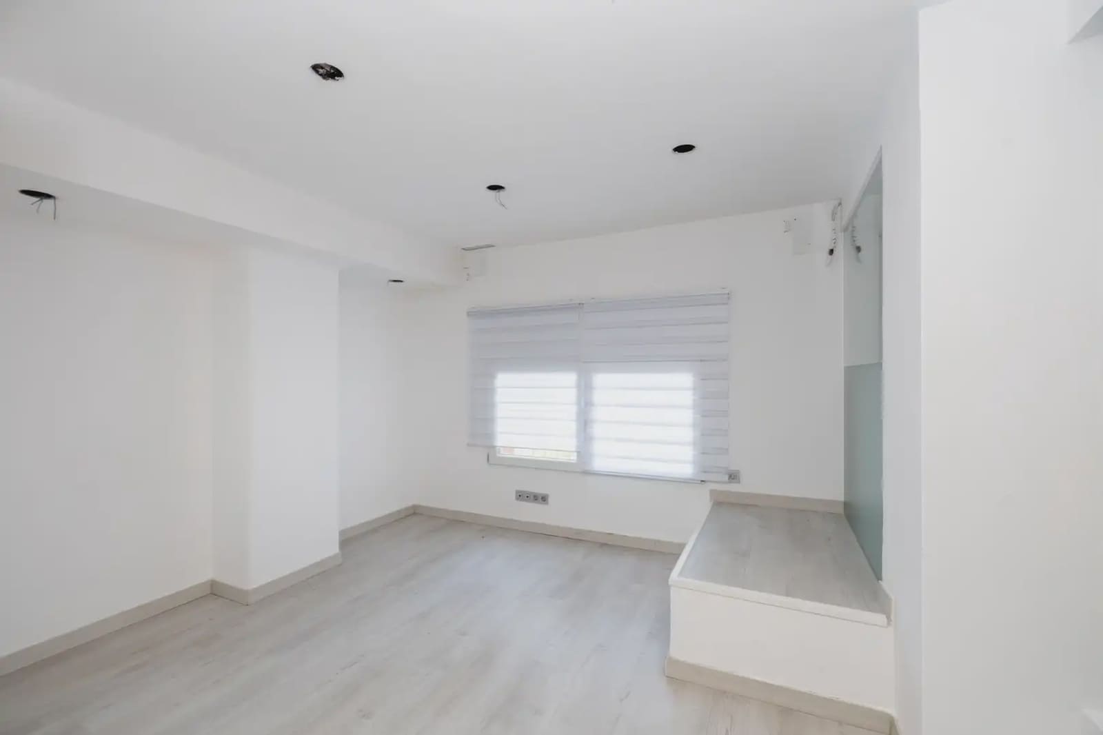 Local Comercial en Granada ciudad en venta - 599.000 € (Ref: 9837119)