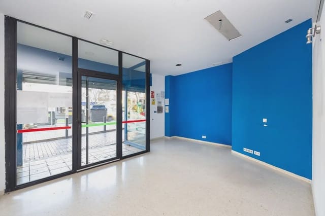 Local Comercial en Cervantes, Granada ciudad en venta - 599.000 € (Ref: 9837119)