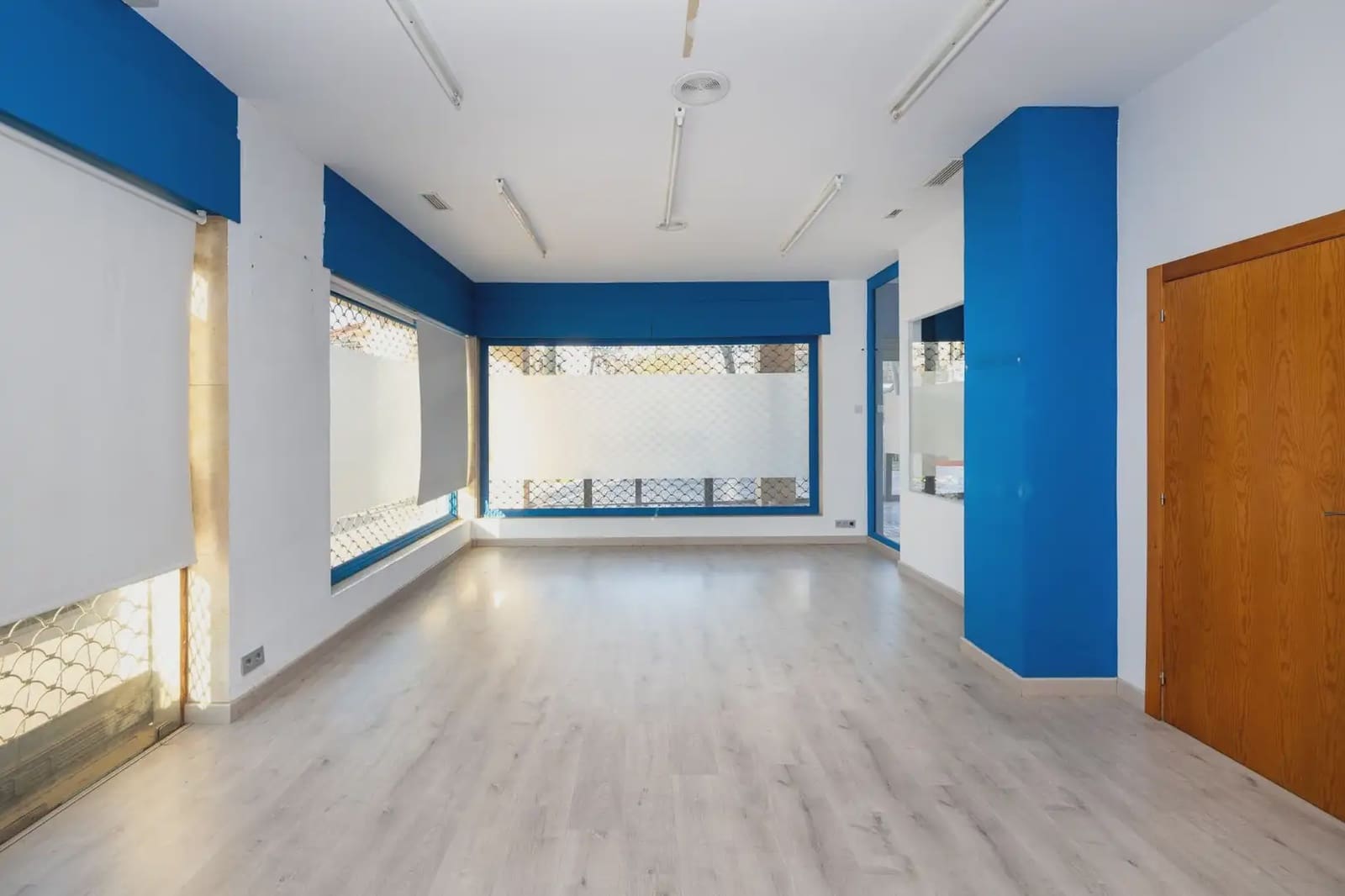 Local Comercial en Granada ciudad en venta - 599.000 € (Ref: 9837119)